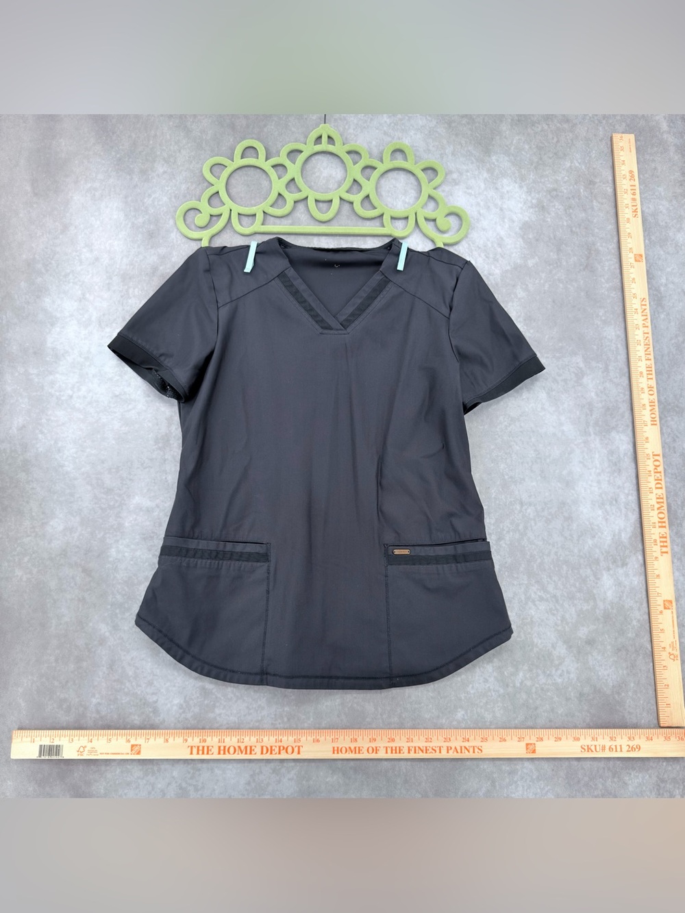 Cherokee scrub top Black V-Neck Women's professional Medium